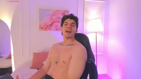 Yooung King  online show from February 13, 2026, 2:46 pm