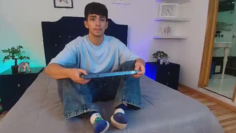 Snapshot of axel_draven chatting on October 20, 2025, 11:21 am axel_draven online show from October 20, 2025, 11:21 am