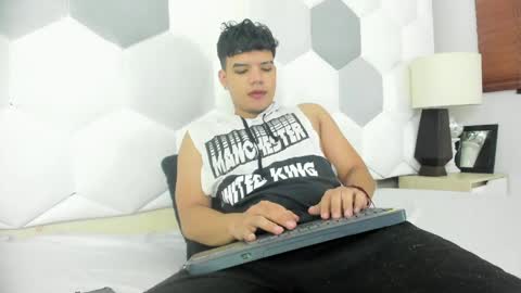 Axel Forte online show from April 9, 2026, 1:27 pm