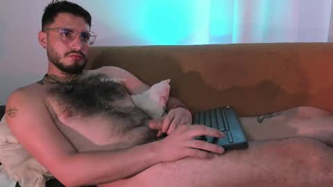 Snapshot of axel_giracr chatting on April 30, 2026, 8:04 pm Sebstian online show from April 30, 2026, 8:04 pm