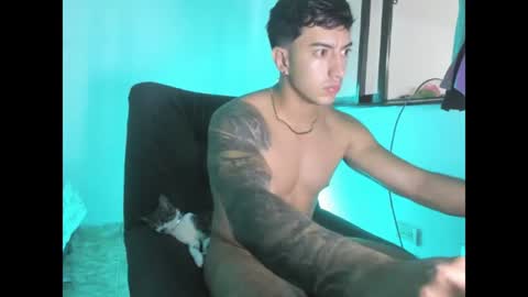 axel_hendrick online show from July 7, 2026, 2:25 am