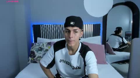 A X E L  online show from July 8, 2026, 8:24 pm