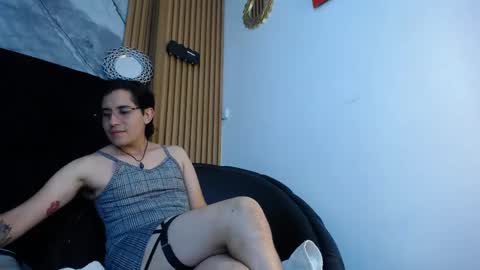 Snapshot of axel_montes chatting on May 27, 2026, 3:36 am axel_montes online show from May 27, 2026, 3:36 am