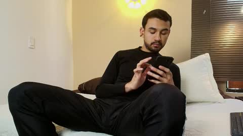 Axel Moon online show from October 21, 2025, 7:47 pm