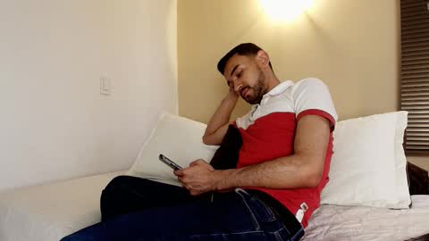 Axel Moon online show from November 26, 2025, 8:10 pm