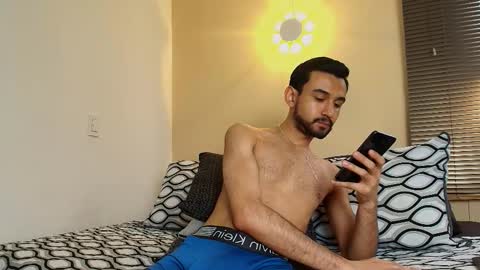 Axel Moon online show from December 13, 2025, 7:53 pm