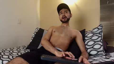 Axel Moon online show from December 17, 2025, 5:08 pm