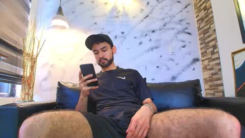 Axel Moon online show from December 19, 2025, 4:03 pm