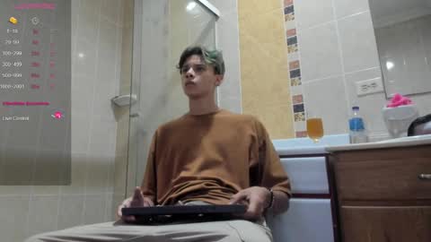 Axel online show from December 8, 2024, 11:03 am