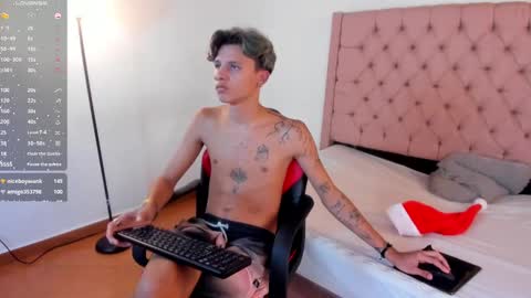Axel online show from December 9, 2024, 5:52 pm