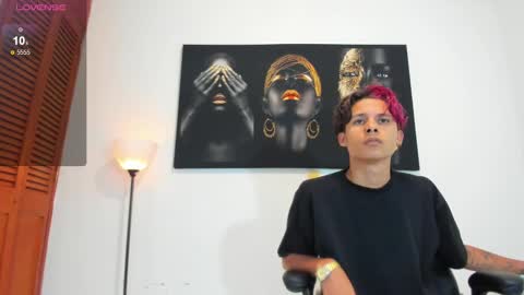 Axel online show from January 19, 2025, 11:45 am