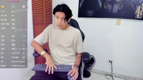 Axel online show from February 13, 2025, 11:06 am