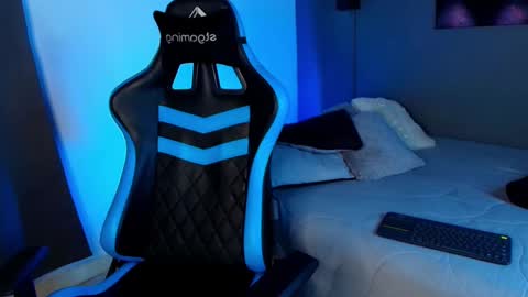 axel stein NEW ACCOUNT online show from February 17, 2025, 5:47 am