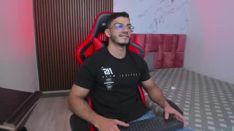 Axel  online show from December 29, 2024, 4:16 am