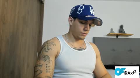 INDEPENDENT MODEL  online show from March 4, 2026, 11:33 pm