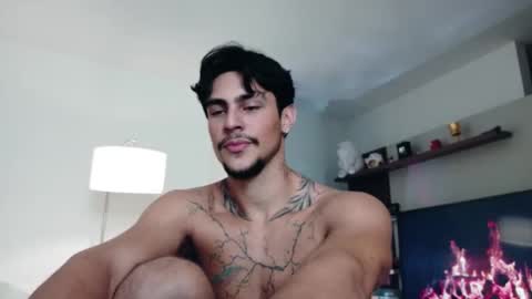 Snapshot of axelblack7 chatting on May 15, 2026, 8:32 am axelblack7 online show from May 15, 2026, 8:32 am