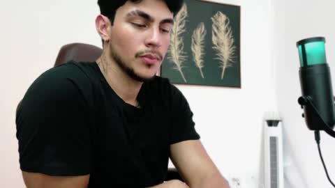 Snapshot of axelblack7 chatting on June 26, 2026, 10:36 pm axelblack7 online show from June 26, 2026, 10:36 pm