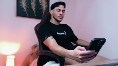 Snapshot of axelblack7 chatting on August 4, 2026, 7:00 am axelblack7 online show from August 4, 2026, 7:00 am
