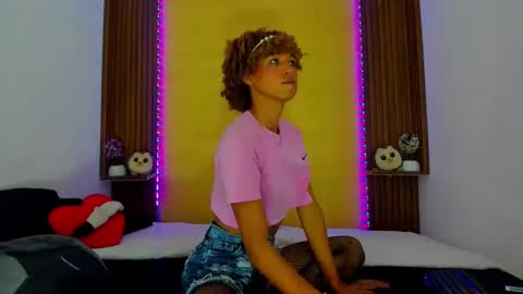 Snapshot of axelfox_ chatting on March 11, 2025, 1:05 am axelfox_ online show from March 11, 2025, 1:05 am
