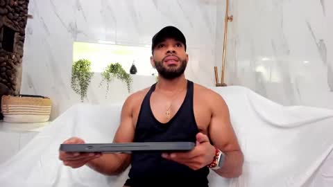 Snapshot of axelgowther_ chatting on February 20, 2025, 11:31 am Axel Gowther online show from February 20, 2025, 11:31 am