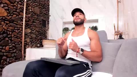 Snapshot of axelgowther_ chatting on February 28, 2025, 11:14 am Axel Gowther online show from February 28, 2025, 11:14 am