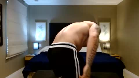 Snapshot of axelkane chatting on January 21, 2025, 7:17 pm Axel Kane online show from January 21, 2025, 7:17 pm