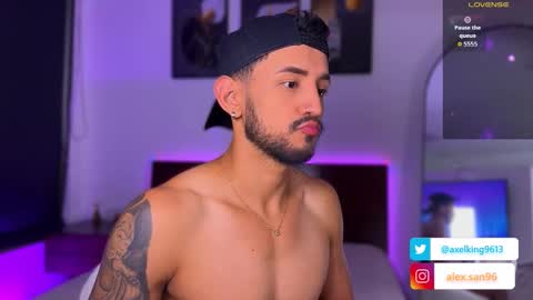 Snapshot of axelking13 chatting on November 17, 2025, 10:04 pm Axel King online show from November 17, 2025, 10:04 pm