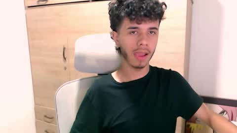 Snapshot of axelldark chatting on February 24, 2026, 7:34 pm axelldark online show from February 24, 2026, 7:34 pm