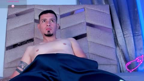 Snapshot of axelnoiir_ chatting on March 4, 2026, 7:20 pm axelnoiir_ online show from March 4, 2026, 7:20 pm