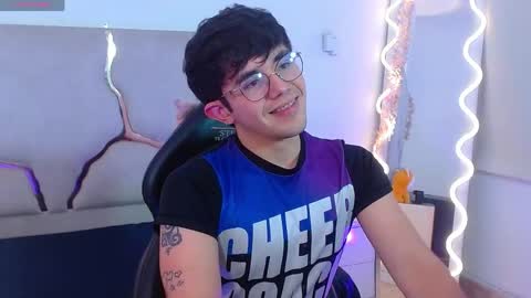 axelnoir_tay online show from May 27, 2026, 5:10 pm