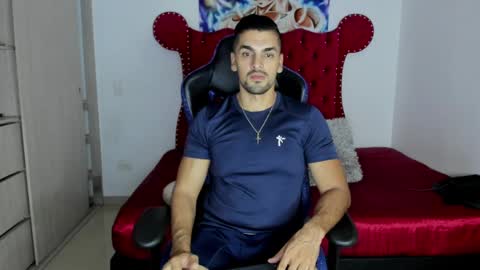 Axel online show from April 7, 2026, 12:00 am