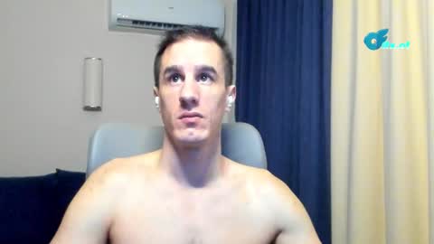 Snapshot of axl_fx chatting on February 3, 2026, 2:53 am Axl online show from February 3, 2026, 2:53 am