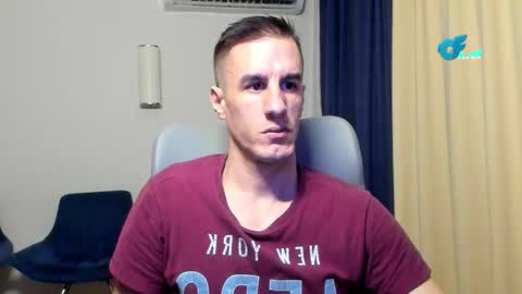 Snapshot of axl_fx chatting on February 6, 2026, 11:30 pm Axl online show from February 6, 2026, 11:30 pm