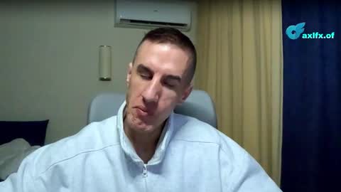 Snapshot of axl_fx chatting on March 1, 2026, 2:35 am Axl online show from March 1, 2026, 2:35 am