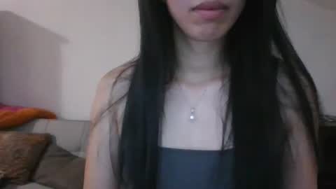 Snapshot of axuepetitt chatting on June 15, 2026, 8:33 pm axue online show from June 15, 2026, 8:33 pm