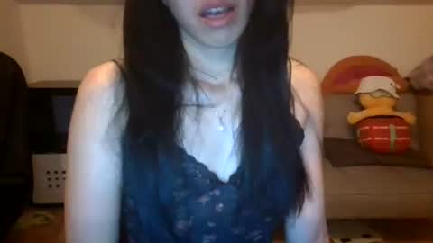 Snapshot of axuepetitt chatting on August 5, 2026, 9:28 pm axue online show from August 5, 2026, 9:28 pm