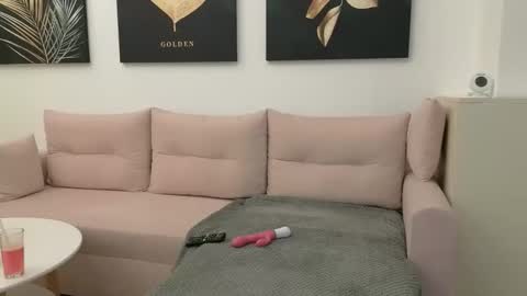 Ayabellle online show from September 15, 2025, 7:47 pm