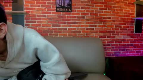 Ayano Aishi online show from August 6, 2026, 4:03 am