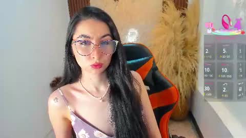 Snapshot of ayla_min chatting on July 29, 2026, 10:19 pm Ayla online show from July 29, 2026, 10:19 pm
