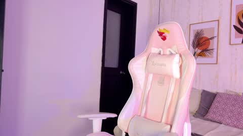 Ayleen online show from October 5, 2025, 12:58 pm