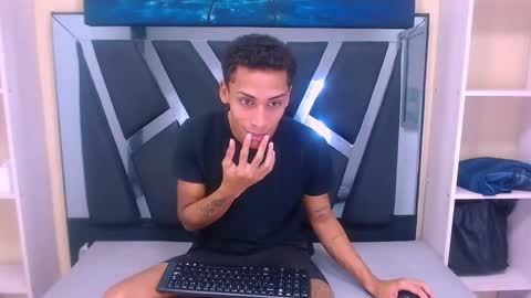 Aylen  online show from February 17, 2025, 7:21 pm
