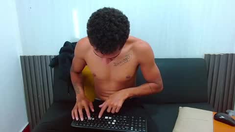 Aylen  online show from February 19, 2025, 3:27 pm