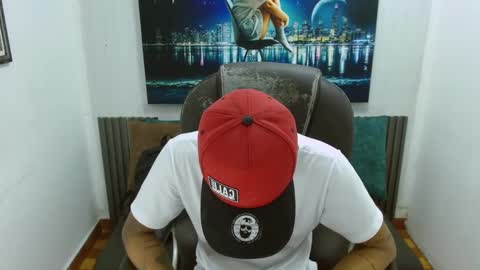 Aylen  online show from February 24, 2025, 6:36 pm