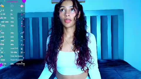 aylin_valerie online show from July 25, 2026, 7:33 pm