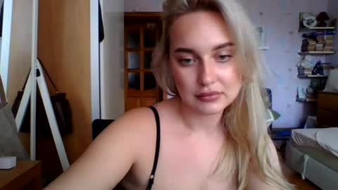 aylinn9999 online show from July 28, 2026, 11:50 am