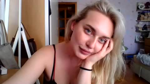 aylinn9999 online show from July 28, 2026, 12:48 pm