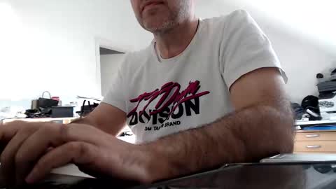 aylinniyerim online show from March 19, 2026, 10:08 am