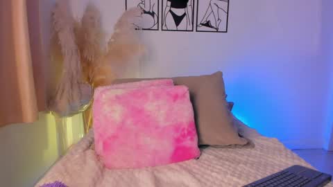 Snapshot of aylinz chatting on April 4, 2026, 12:24 pm Alish online show from April 4, 2026, 12:24 pm