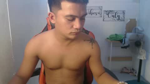 ayman2003 online show from January 5, 2025, 3:53 am