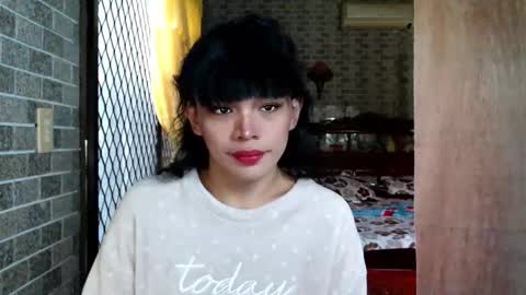 aymkyline online show from October 14, 2025, 2:12 am